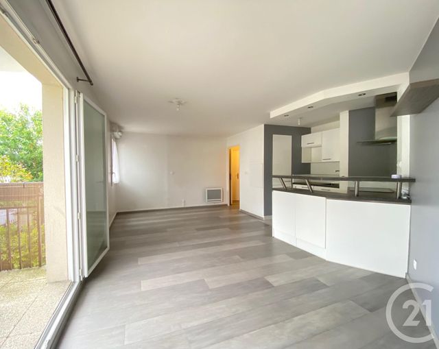 Appartement F2 à vendre - 2 pièces - 45.51 m2 - LA QUEUE EN BRIE - 94 - ILE-DE-FRANCE - Century 21 Famidly