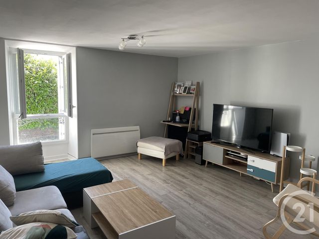 Appartement F3 à vendre - 4 pièces - 82.0 m2 - PONTAULT COMBAULT - 77 - ILE-DE-FRANCE - Century 21 Famidly