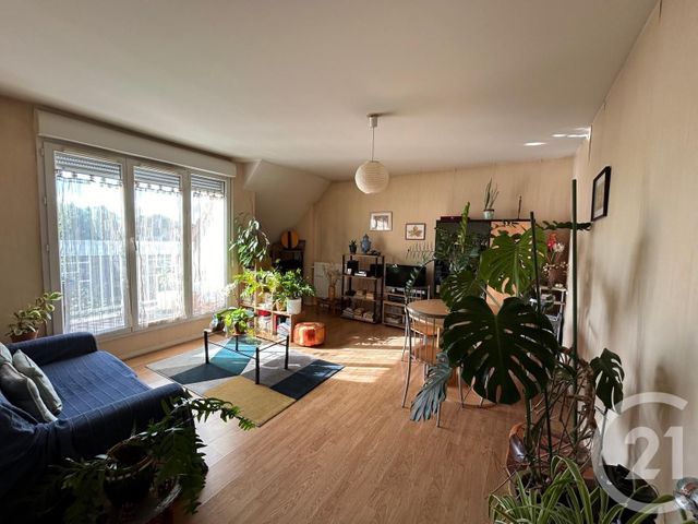 Appartement F2 à vendre - 2 pièces - 41.5 m2 - PONTAULT COMBAULT - 77 - ILE-DE-FRANCE - Century 21 Famidly